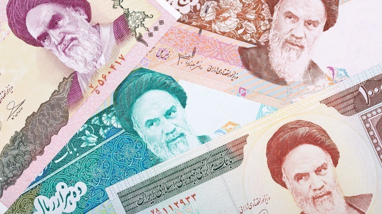 Iran Approves Plan to Slash Four Zeros from Rial Currency
