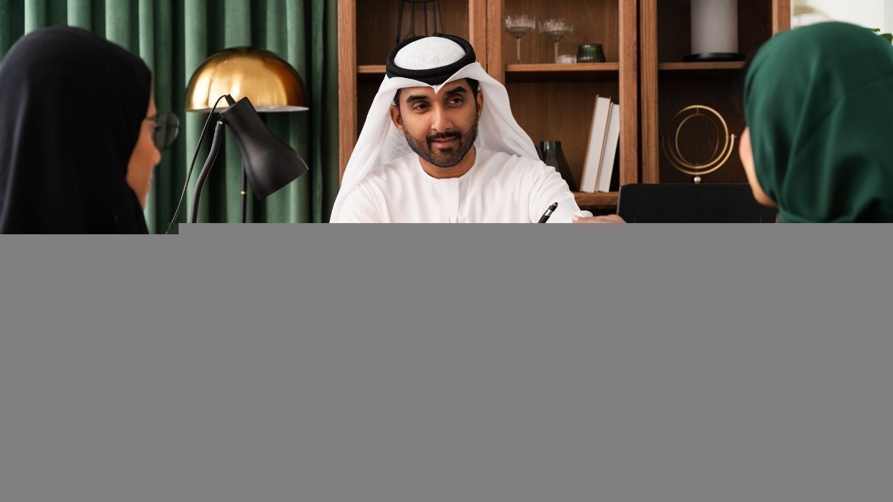 Kandura and Ghutra The Iconic Emirati Traditional Attire
