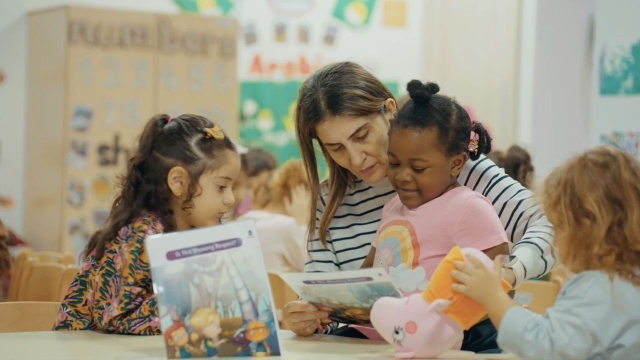 Peekapak Launches UAE Wellbeing Surveys for Schools