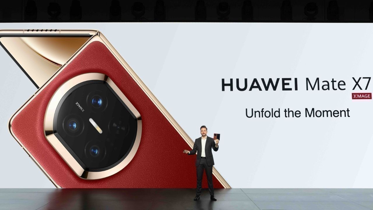 Huawei Unveils Flagship Devices at “Unfold the Moment” Event