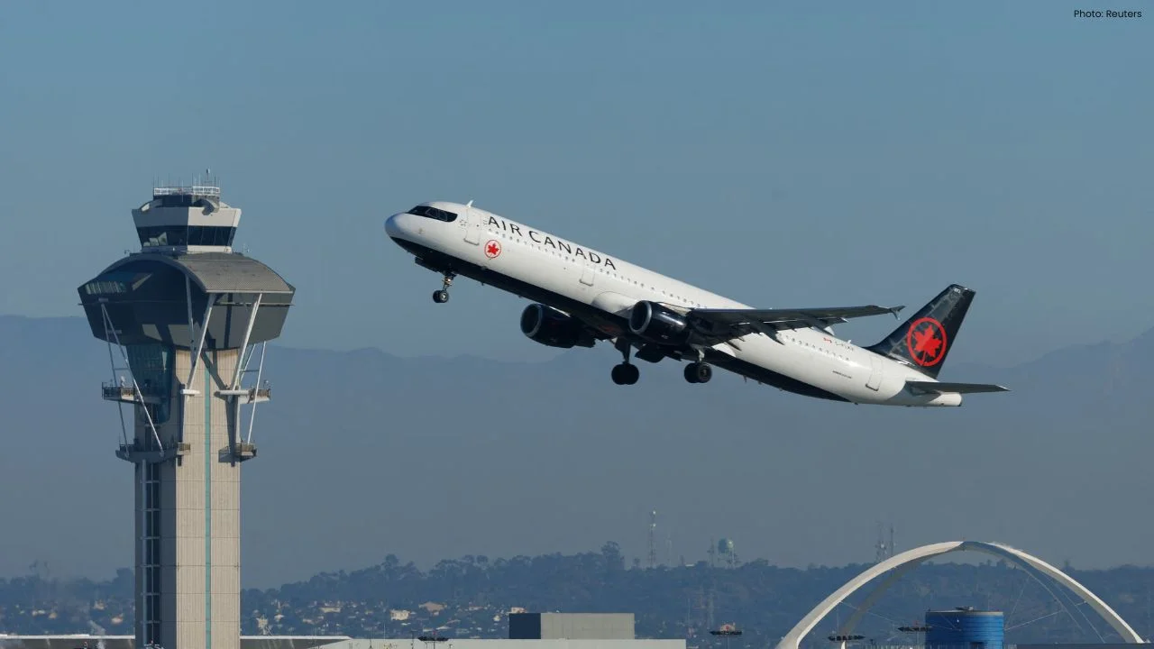Air Canada Jet Hits Vehicle at LaGuardia Airport