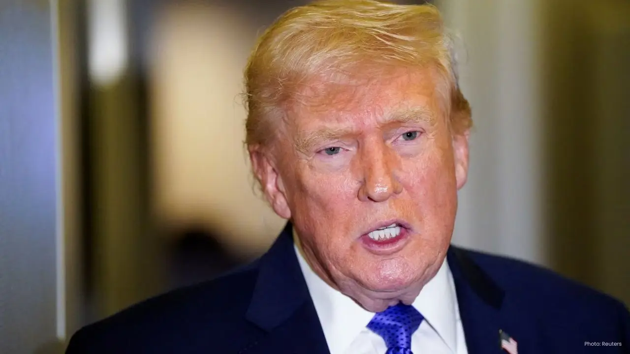 Trump Issues 48-Hour Ultimatum to Iran Over Hormuz Strait