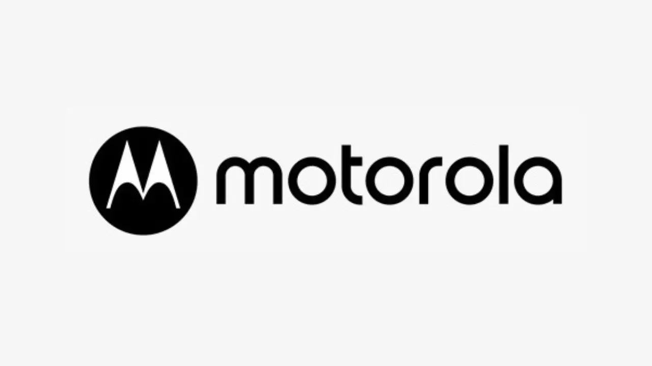 Motorola, e& UAE launch Razr Fold FIFA World Cup edition