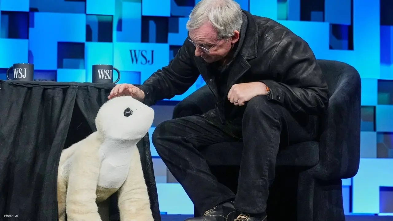 AI Robot Pet ‘Familiar’ Could Replace Cats and Dogs at Home