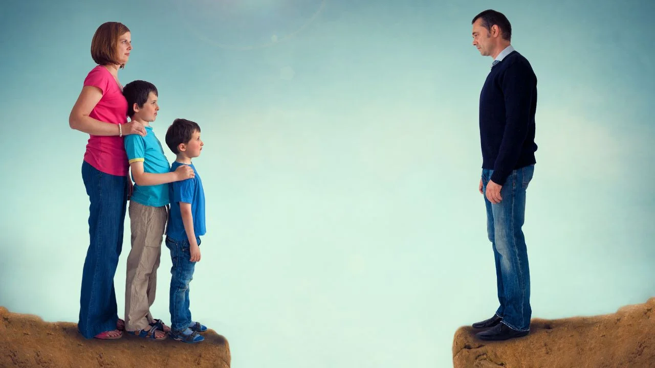 Royal Estrangement: The Silent Weight of Walking Away from Family