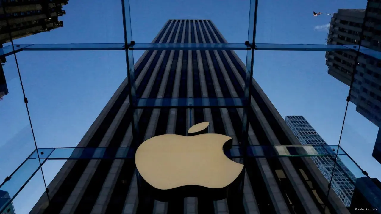 Apple May Let Users Choose AI Models in iOS 27 Update