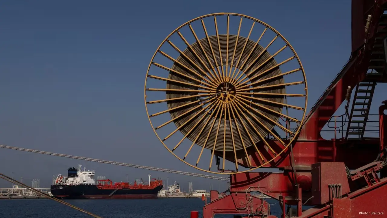 $7 Billion Oil Speculations Spark Concerns Amid Iran Tensions