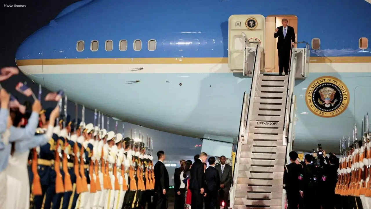 Trump Team Dumps Chinese Gifts Over Spy Fears After Beijing Visit