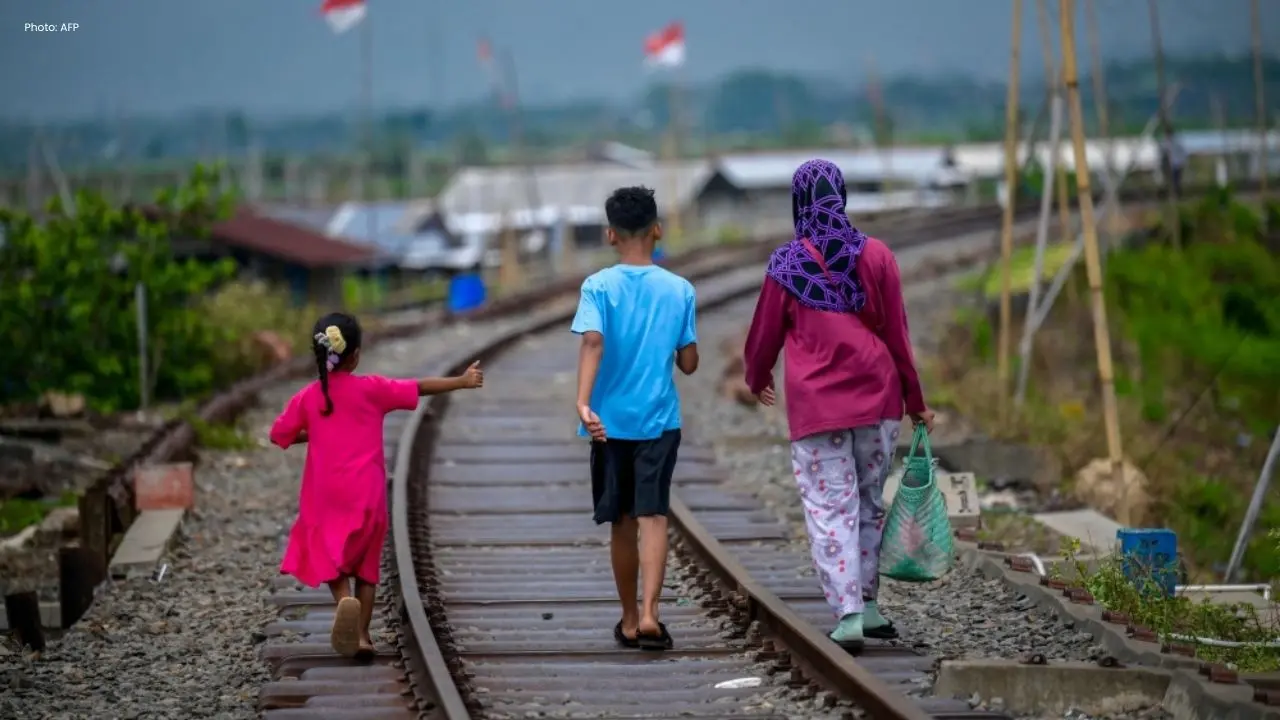 Indonesia Closes 172 Unauthorized Rail Crossings for Safety