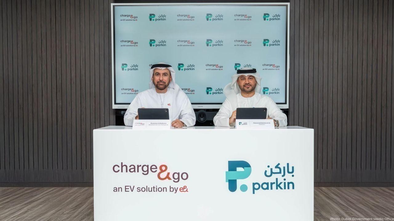 Parkin Partners with e& for Dubai Ultra-Fast EV Charging