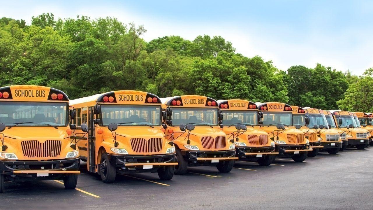 Abu Dhabi Boosts School Transport Safety For New Year