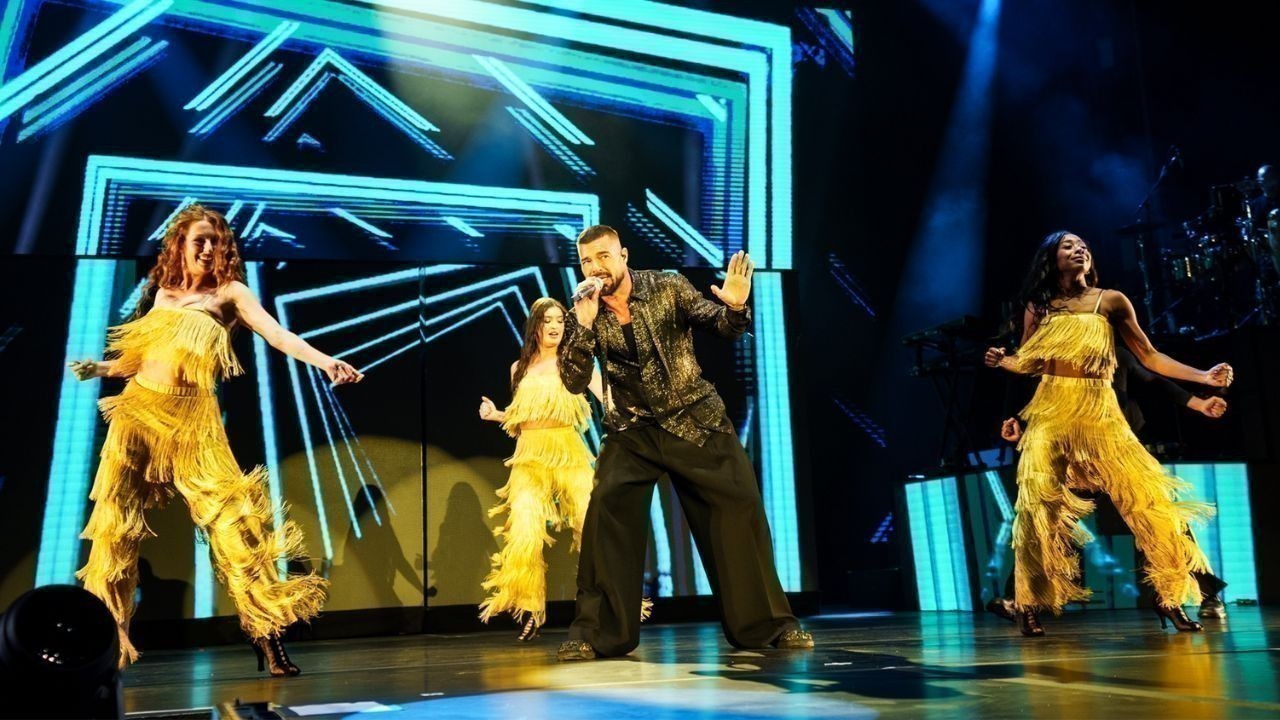Ricky Martin Sets Saadiyat Nights Ablaze in Abu Dhabi Debut