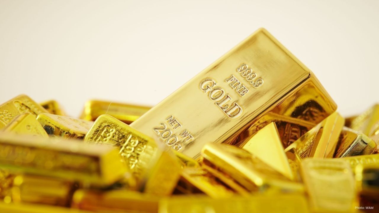 Wall Street Closes Higher on Tech Rally; Gold Retreats