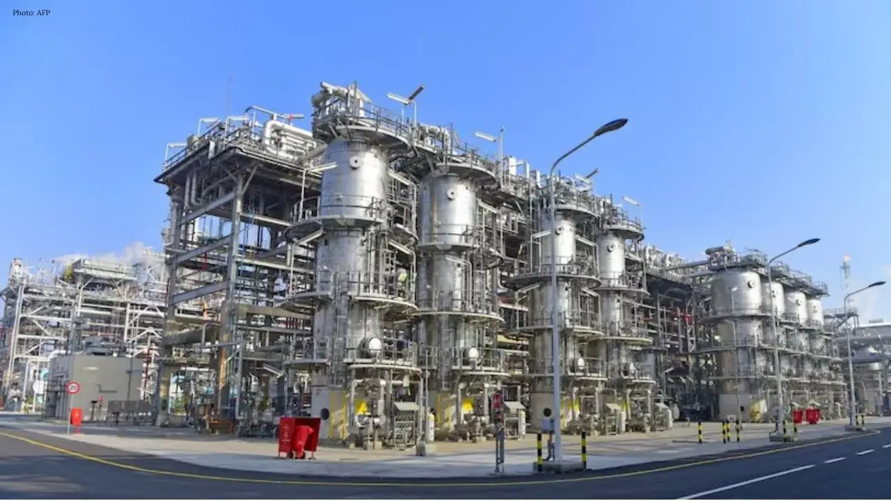 Drone Assault Targets Major Kuwait Oil Refinery