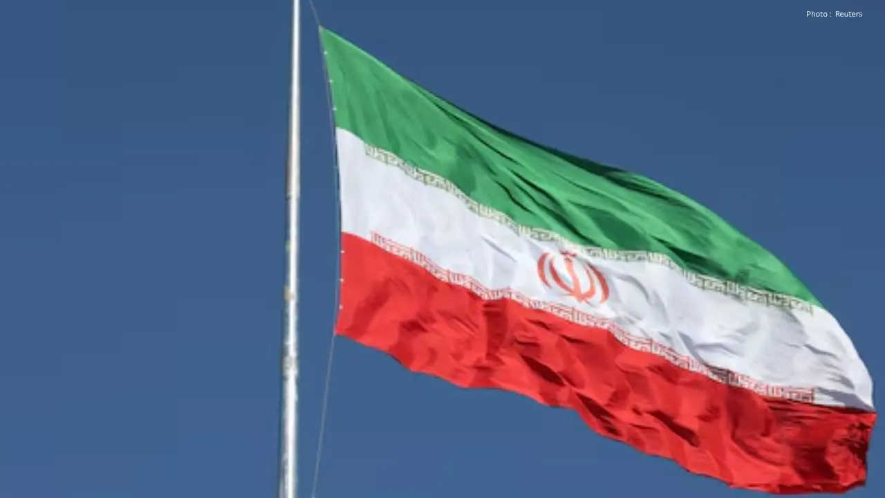 Iran Dismisses Ceasefire Amid Escalating Trump Deadline Anxiety