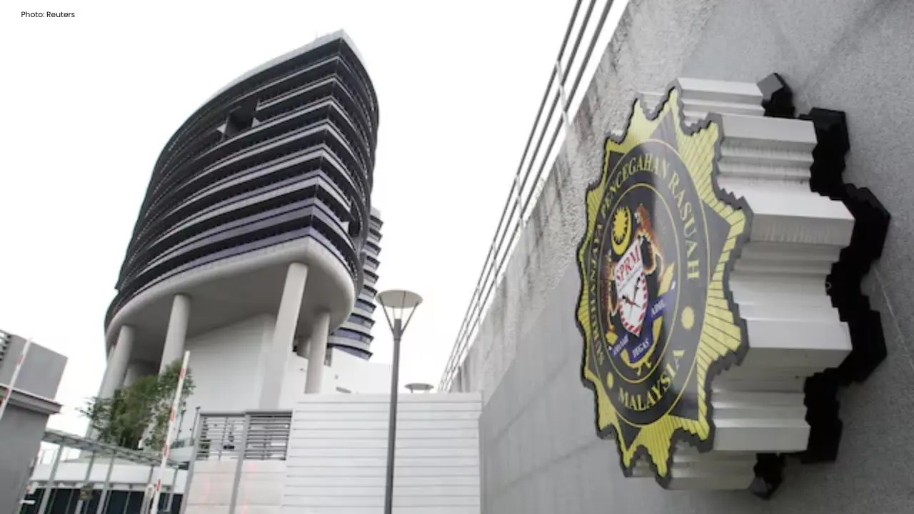 Dubai Court Issues Arrest Warrants for Daim Zainuddin's Sons