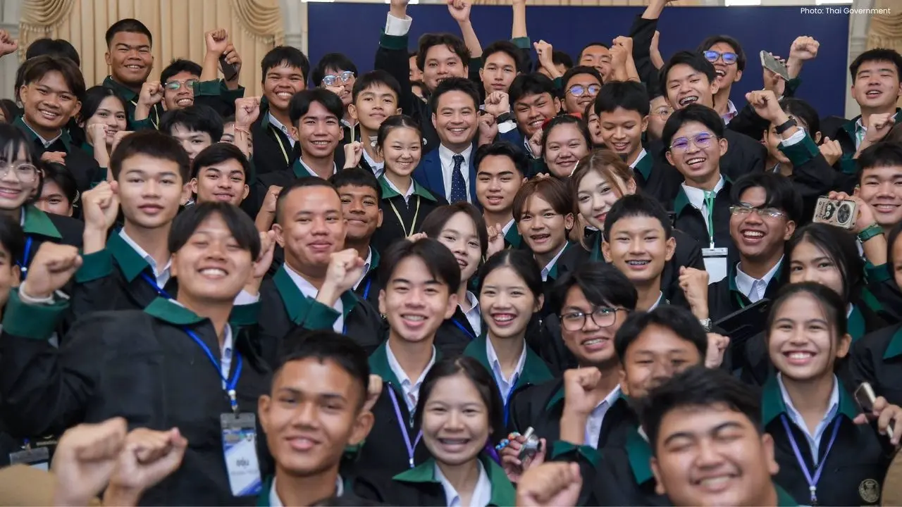 Youth Democracy Group Engages with Thailand’s Minister