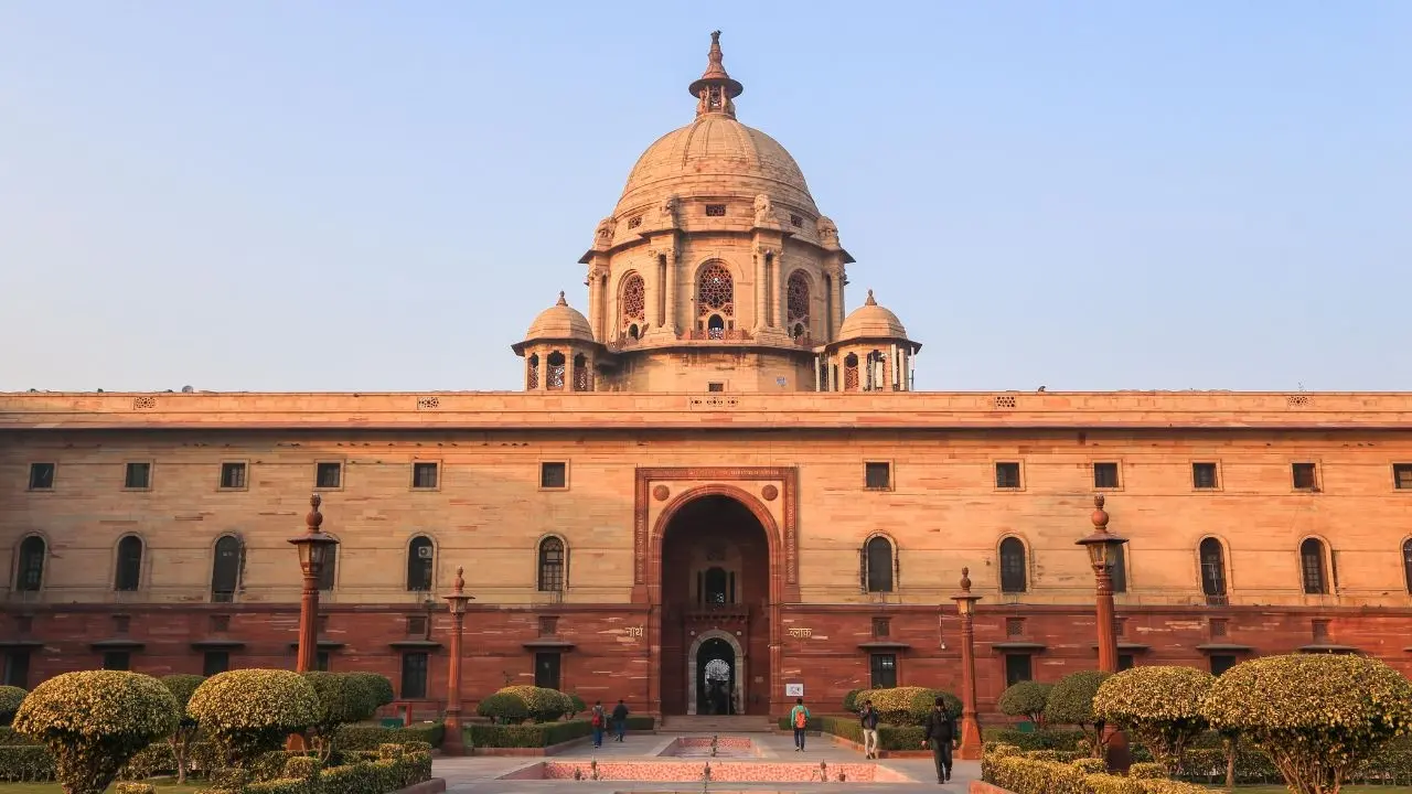 Supreme Court Steps In Over Woman Advocate Assault Case