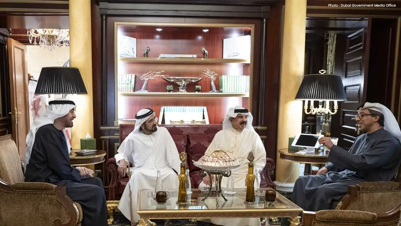 UAE President Meets Bahrain King to Strengthen Ties