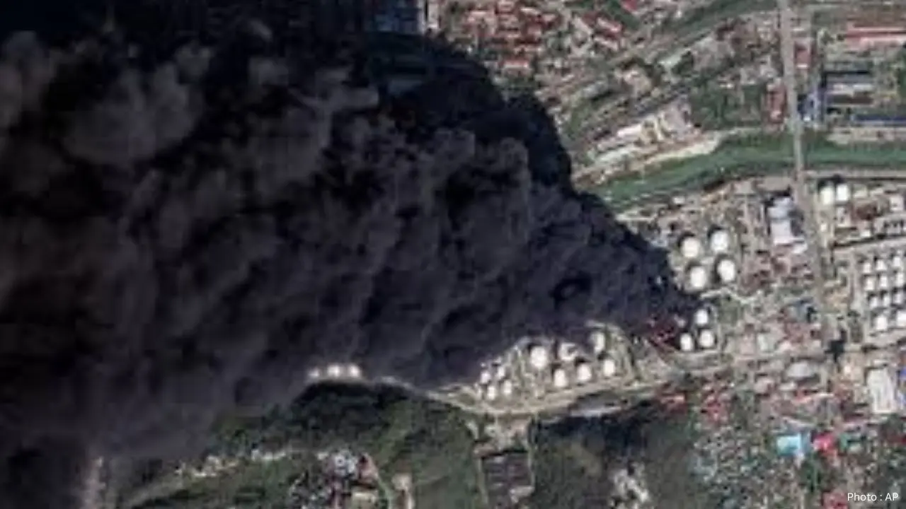 Ukraine's Drone Assaults on Russian Oil Facilities Spark Global Worries