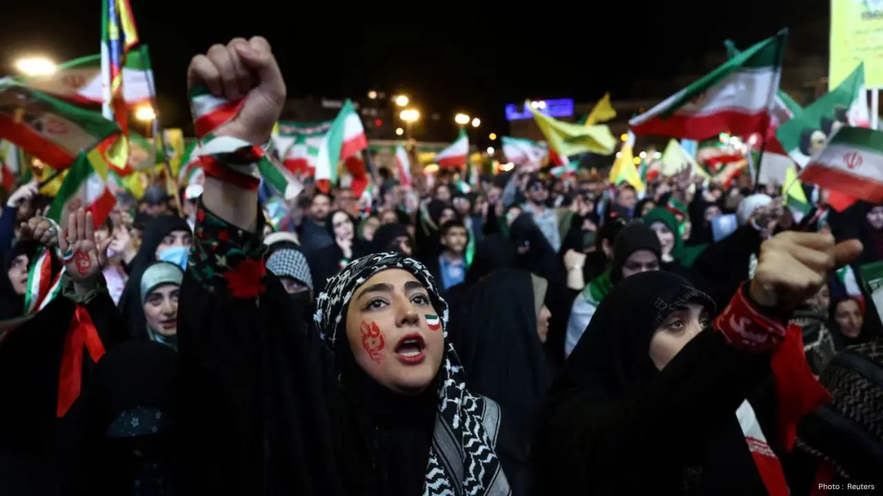 Trump Advocates Swift Resolution to Iran Conflict as Tehran Examines US Peace Proposal
