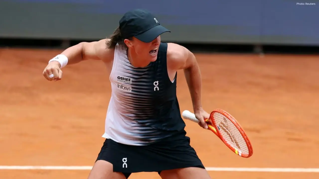 Iga Swiatek crushes Jessica Pegula to reach Italian Open semi-final
