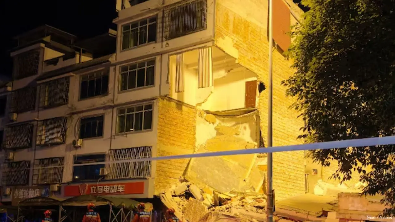 Major Earthquake Strikes Southwest China, Causing Panic and Evacuations