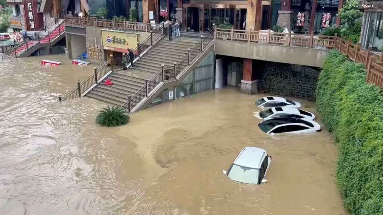 Intense Rescue Efforts Underway as Severe Rain Causes Devastating Flooding in China