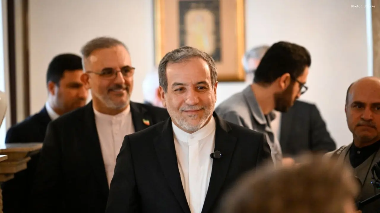 Iran Confirms Ongoing Talks with the US Amidst Tensions